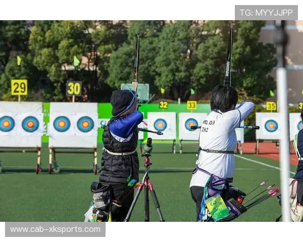 射箭学院加强青少年器材安全使用与维护培训,青少年射箭培训学校