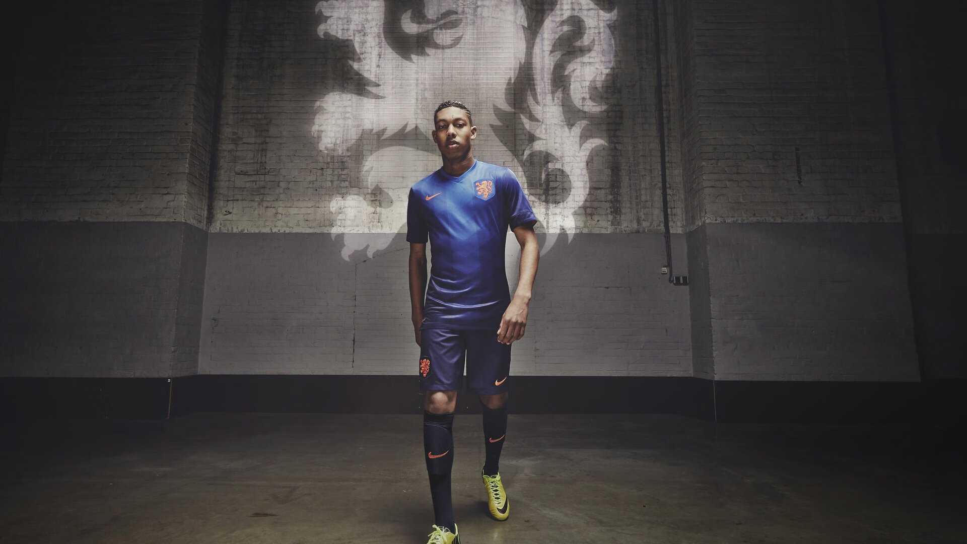 强化高强度对抗训练,适应世界比赛节奏,进行高强度训练